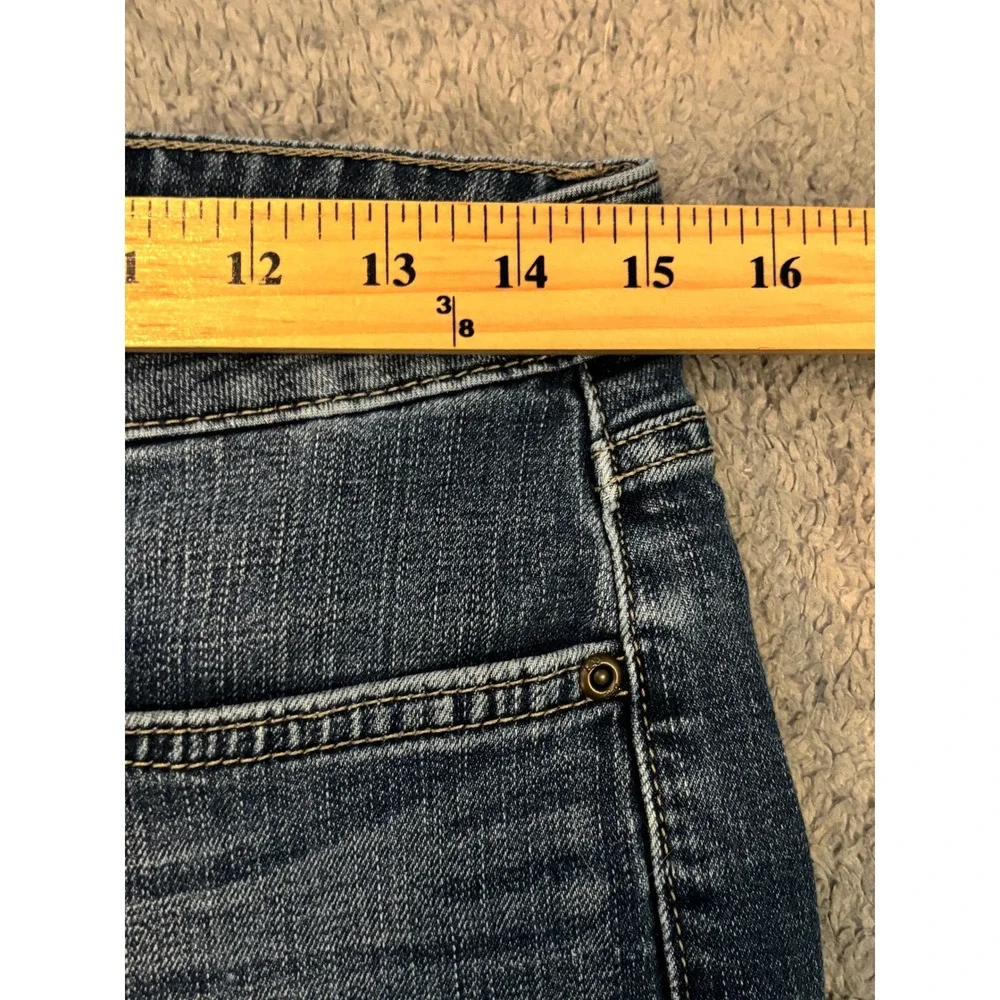 Lee Womens Mid Rise Capri Jeans Medium Wash Stretch Denim Size 8M 1CMRC03